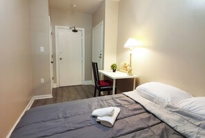 2 habitaciones, escritorio, wifi gratis y ropa de cama 