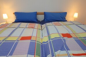 3 bedrooms, iron/ironing board, WiFi, bed sheets - Ferienwohnung 85 qm Komfortabel für Max. 6 Personen Nähe Villingen (Villingen-Schwenningen)