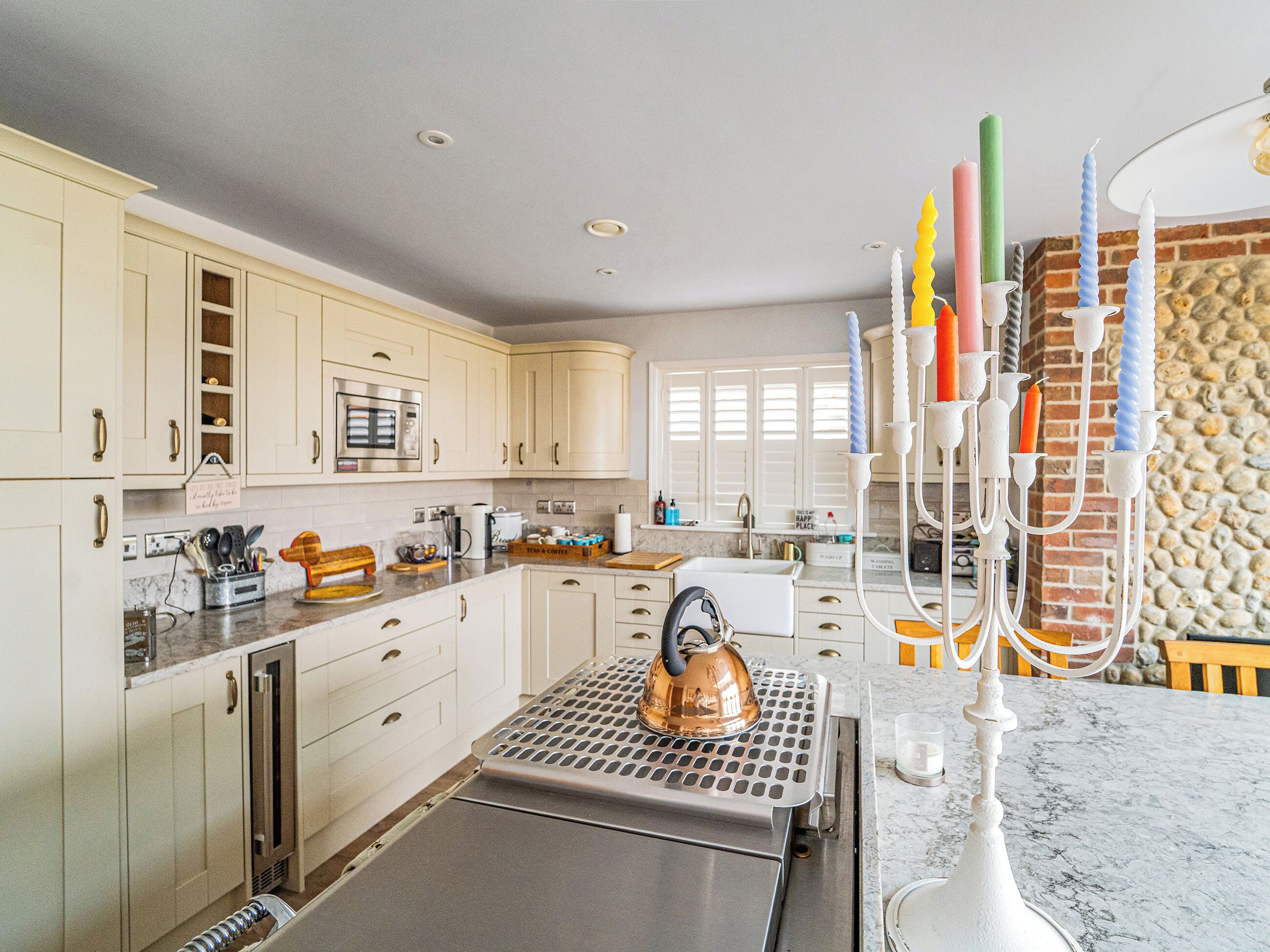 Dishwasher, high chair