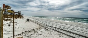 Peaceful studio beach condo with shared pool & full W/D