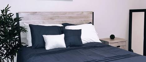 1 habitación, tabla de planchar con plancha, wifi y ropa de cama