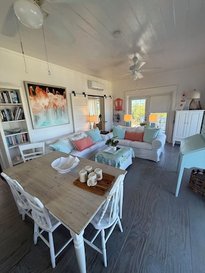 Smart-TV, BĂŒcher, Drucker