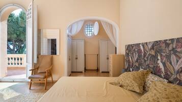 10 dormitorios, tabla de planchar con plancha, wifi gratis