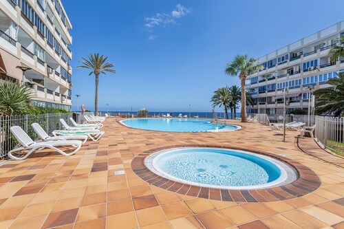 Vacation Apartment 'Newly Refurbished Beachfront' with Sea View and Air Conditioning