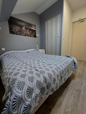 Schreibtisch, kostenloses WLAN