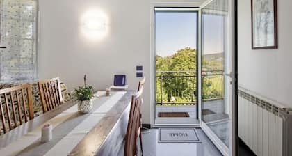 Apartment 'Ai Campi' with Private Garden, Balcony and Wi-Fi