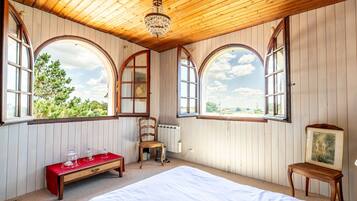 3 bedrooms, iron/ironing board, free WiFi
