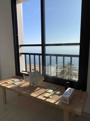 Interior - Apartment 'Apartamento Frontal Primera Linea' with Sea View, Wi-Fi and Air Conditioning (Fuengirola)