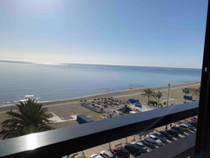Property grounds - Apartment 'Apartamento Frontal Primera Linea' with Sea View, Wi-Fi and Air Conditioning (Fuengirola)