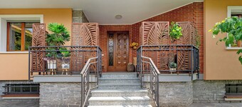 Holiday Home 'La Casa Dei Girasoli' with Terrace, Wi-Fi and Air Conditioning