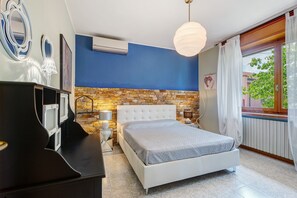 2 habitaciones, tabla de planchar con plancha y wifi gratis 