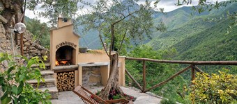 Holiday Home Agriturismo U' Spigu - "Nonna Annetta" with Private Terrace, Shared Garden and Wi-Fi