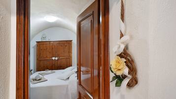 1 chambre, fer et planche Ă repasser, Wi-Fi gratuit, draps fournis