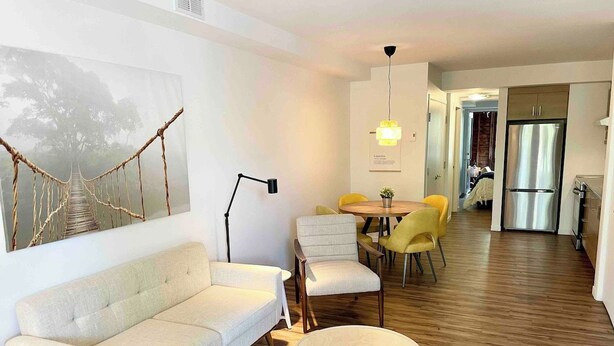 TV - A charming home on 3rd Avenue in Limoilou. (Québec)