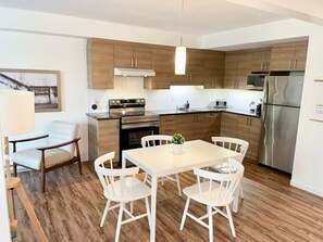 雪櫃、微波爐、爐具、咖啡機/沖茶器