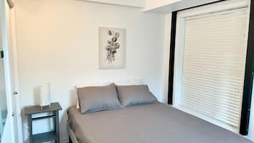 1 habitación, tabla de planchar con plancha, wifi y ropa de cama