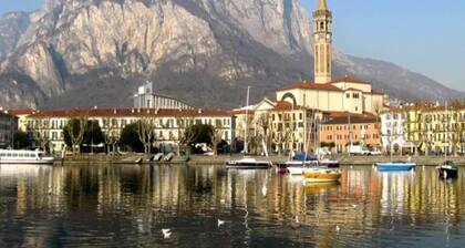 Ferienhaus "Casa del Cedro" mit Seeblick, Balkon und WLAN