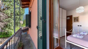 2 habitaciones, tabla de planchar con plancha y wifi gratis