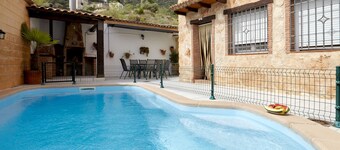 Country House 'Casa Calera' with Mountain View, Wi-Fi and Air Conditioning