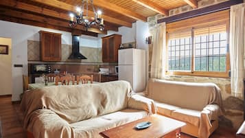 Televisie en een open haard