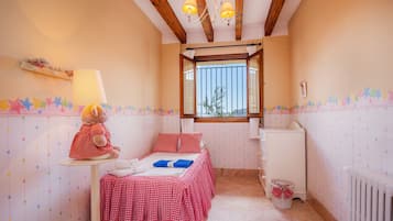 5 sovrum, strykjärn/strykbräda, gratis wi-fi och sängkläder