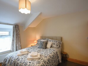 2 عدّة غرف نوم وواي فاي مجانًا وملاءات أسرّة