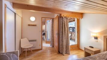 2 chambres, fer et planche Ă  repasser, Wi-Fi gratuit, draps fournis