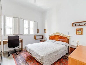 4 chambres, fer et planche Ă repasser, Wi-Fi gratuit