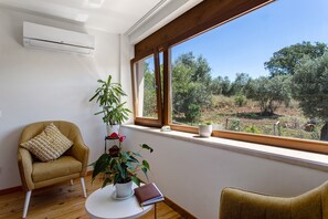 Interior - Holiday Home 'Casa Do Pião - Turismo Rural' with Mountain View, Wi-Fi and Air Conditioning (Ansião)