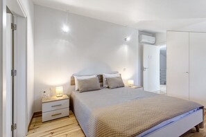 4 bedrooms, iron/ironing board, free WiFi, bed sheets - Holiday Home 'Casa Do Pião - Turismo Rural' with Mountain View, Wi-Fi and Air Conditioning (Ansião)