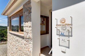 Exterior detail - Holiday Home 'Casa Do Pião - Turismo Rural' with Mountain View, Wi-Fi and Air Conditioning (Ansião)