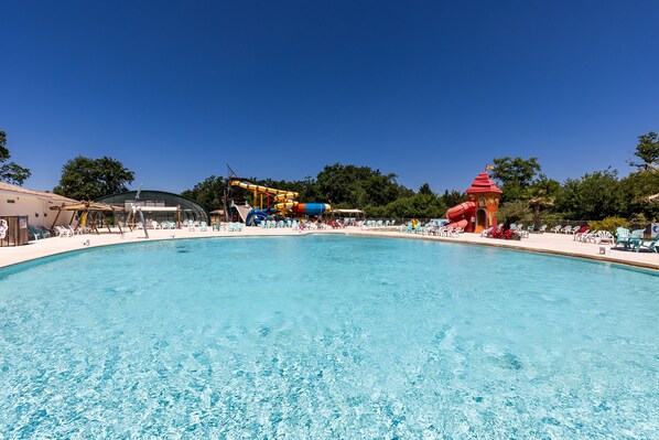 Innenpool, beheizter Pool