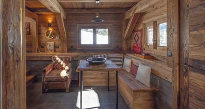 Chalet 'Mazot Des Aravis' with Private Terrace and Private Garden