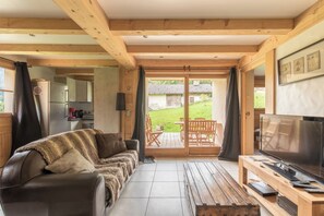 Televisie en een open haard