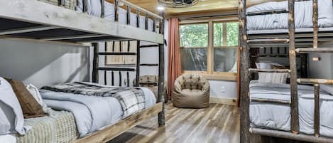 3 chambres, fer et planche Ă repasser, Wi-Fi, draps fournis