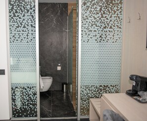 Bathroom - CM111Apparthotel (Bucharest)
