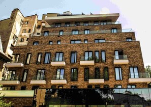 Exterior - CM111Apparthotel (Bucharest)