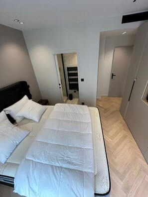3 bedrooms, iron/ironing board, WiFi, bed sheets - 3 bedroom apartment in cannes (Cannes)