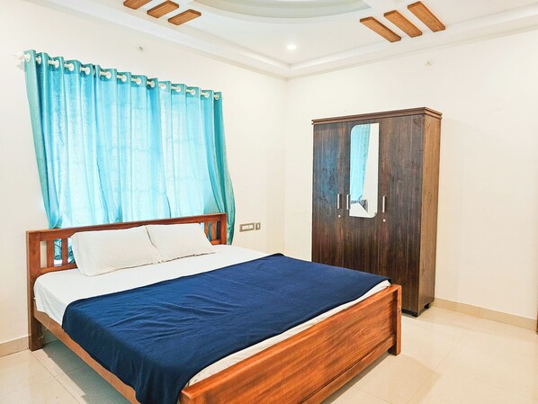 5 chambres, bureau, Wi-Fi, draps fournis