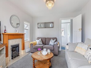 Living area - 1 bedroom accommodation in Torquay (Torquay)