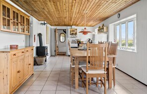 Dining - Nice home in Harboøre with WiFi (Harboøre)