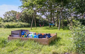 Children's area - Nice home in Harboøre with WiFi (Harboøre)