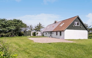 Exterior - Nice home in Harboøre with WiFi (Harboøre)