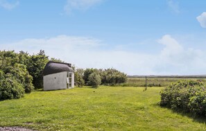 Property grounds - Nice home in Harboøre with WiFi (Harboøre)