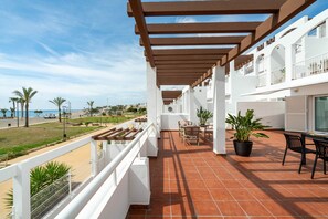 Outdoor dining - AlmeriaSuite Mojacar Breeze (Mojacar)