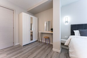 3 bedrooms, iron/ironing board, WiFi