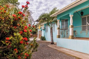 Exterior - Spacious Family Retreat: Terrace, Inground Pool, Solar Power, Wi-fi, Pool Table (Cabo Rojo)
