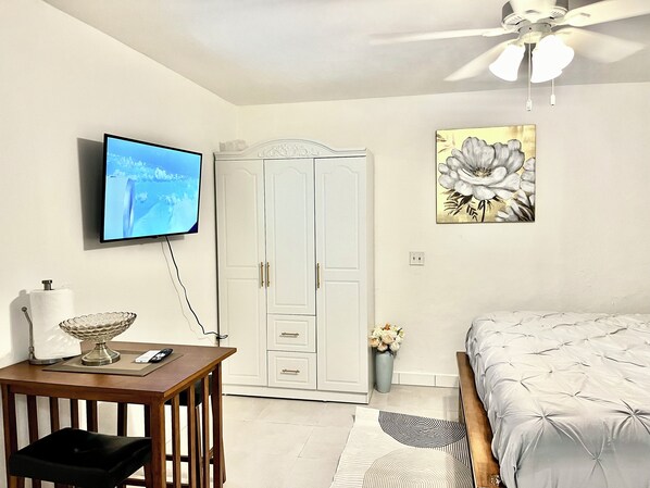1 bedroom, iron/ironing board, WiFi, bed sheets