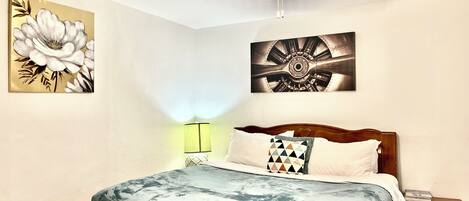 1 bedroom, iron/ironing board, WiFi, bed sheets