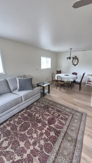 TV - Peaceful Vacation Home Near Wisconsin Delles with the pond on 80 Wooded Acres. (Lyndon Station)